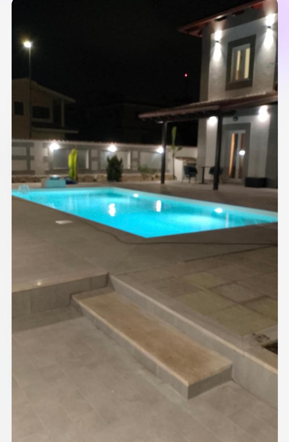 菲乌米奇诺 New House酒店 外观 照片