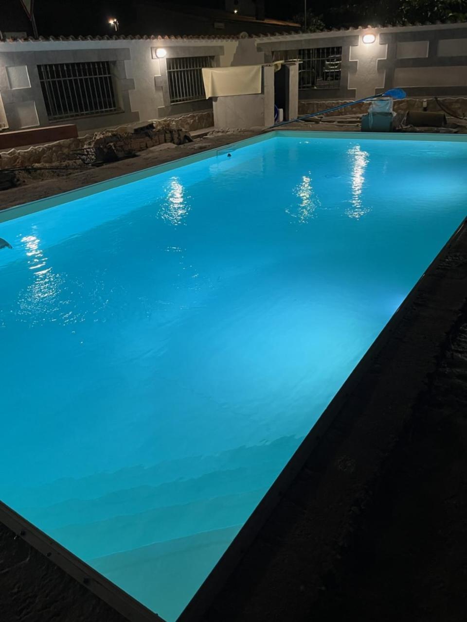 菲乌米奇诺 New House酒店 外观 照片
